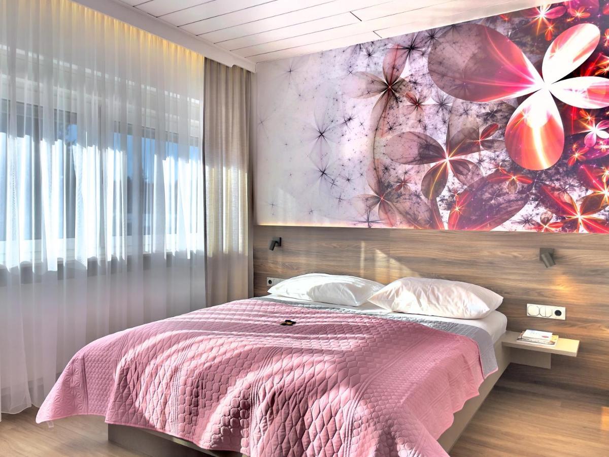 Art-Hotel Braun Kirchheimbolanden Exteriör bild